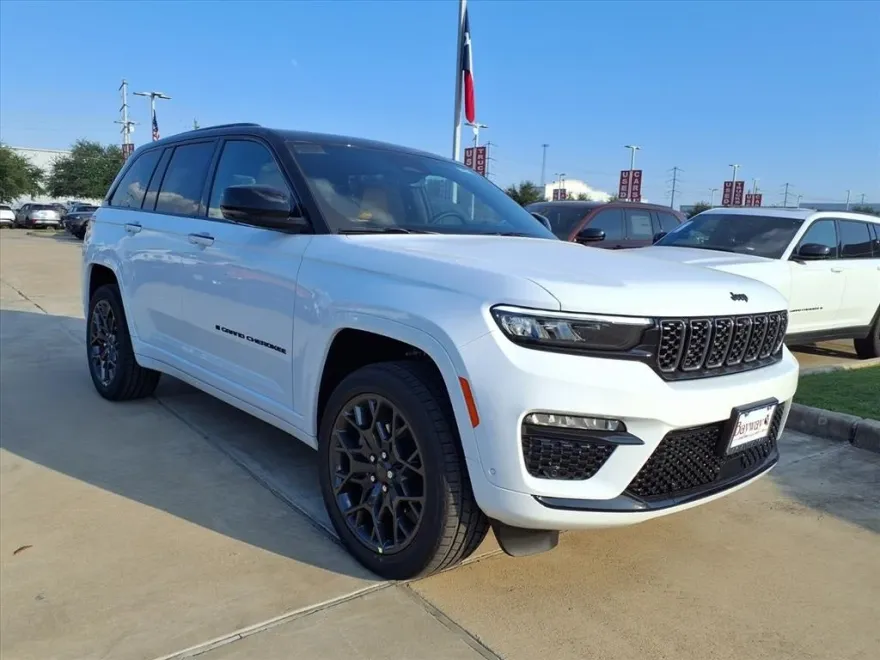 2025 Jeep Grand Cherokee Summit photo 1