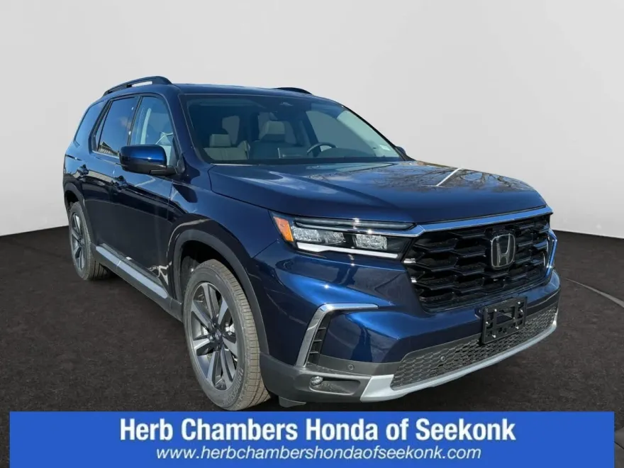 2025 Honda Pilot Touring photo 1