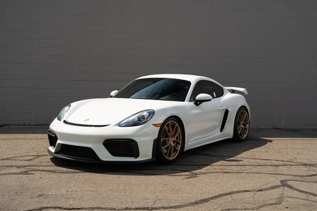 2020 Porsche Cayman GT4 photo 1
