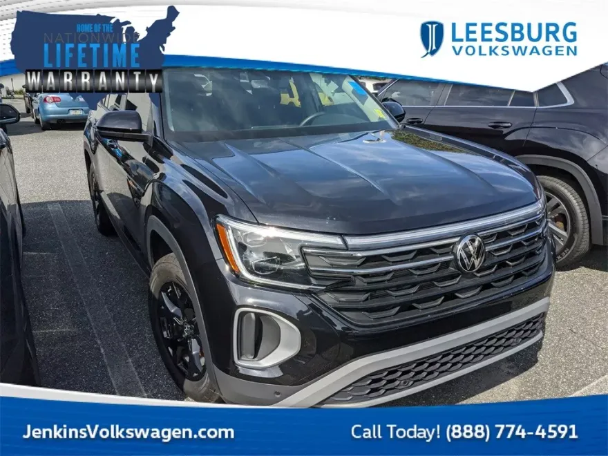 2024 Volkswagen Atlas Peak Edition SE Technology photo 1