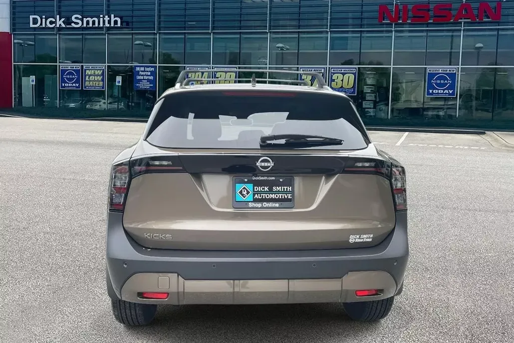 2026 Nissan Kicks SV photo 1