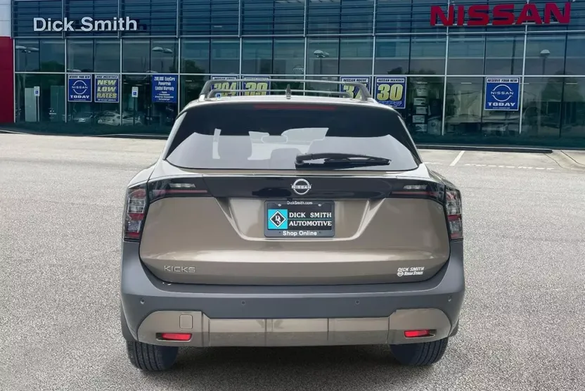 2026 Nissan Kicks SV photo 1