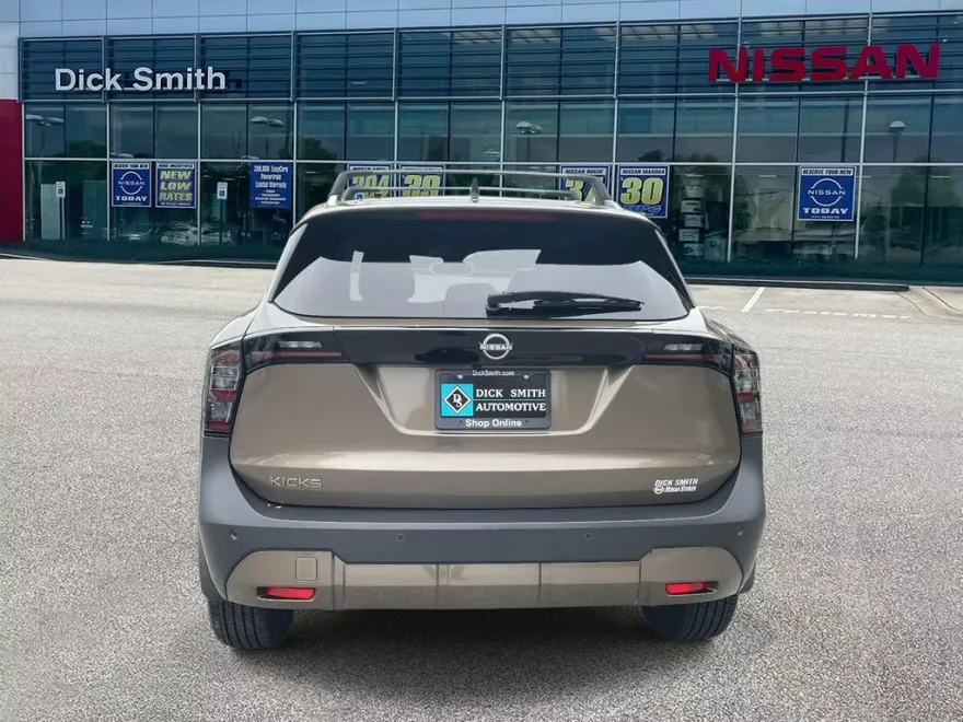 2026 Nissan Kicks SV photo 1