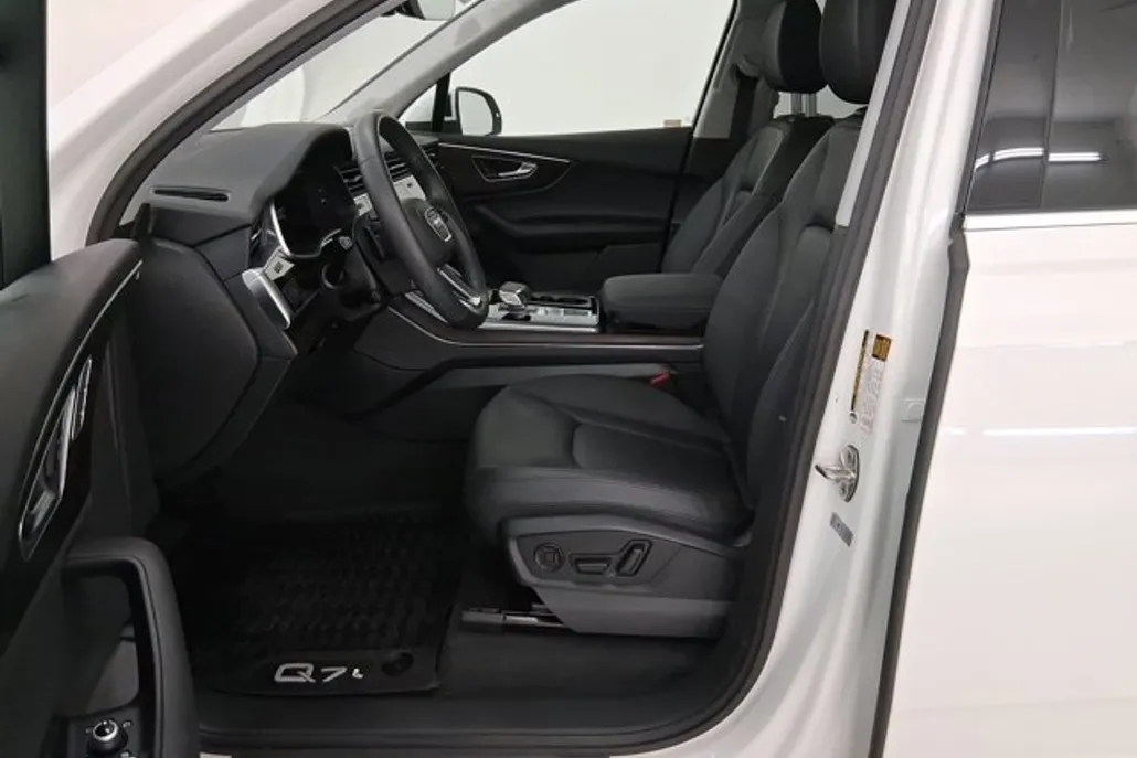 2022 Audi Q7 Premium Plus photo 1