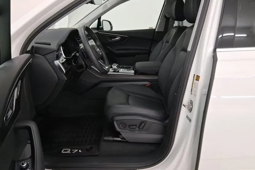 2022 Audi Q7 Premium Plus photo 1