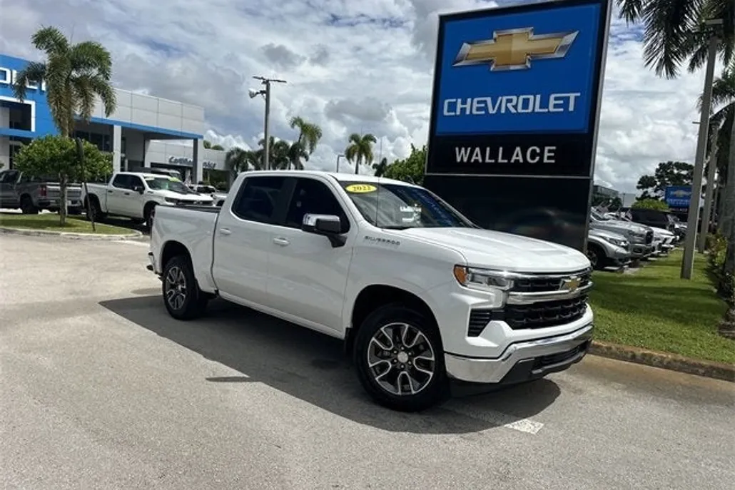 2022 Chevrolet Silverado 1500 LT photo 1