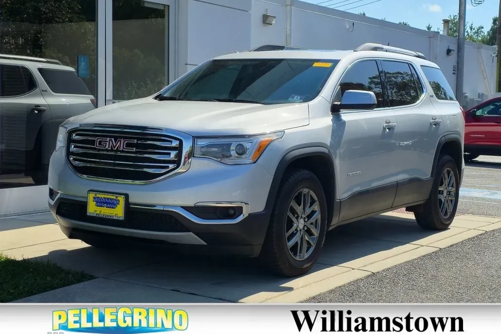 2017 Gmc Acadia SLT photo 1