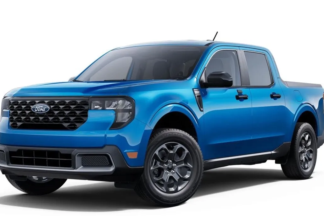 2025 Ford Maverick XLT photo 1