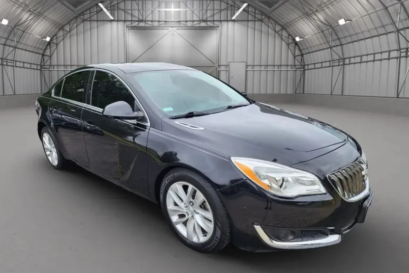 2016 Buick Regal photo 1