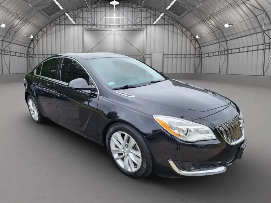 2016 Buick Regal photo 1