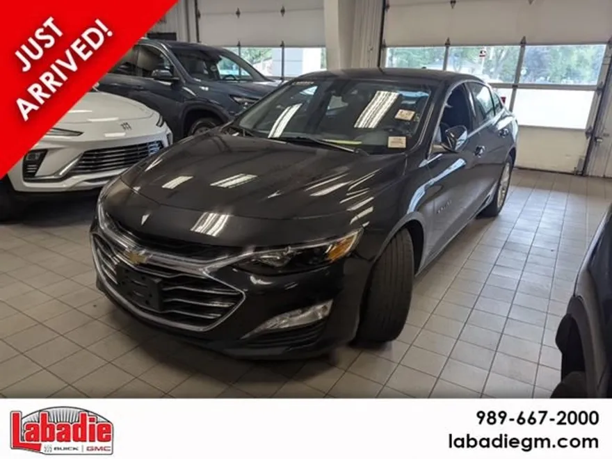 2023 Chevrolet Malibu 1LT photo 1