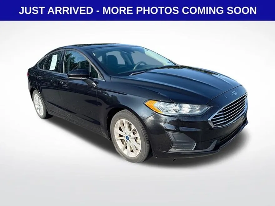 2019 Ford Fusion SE photo 1