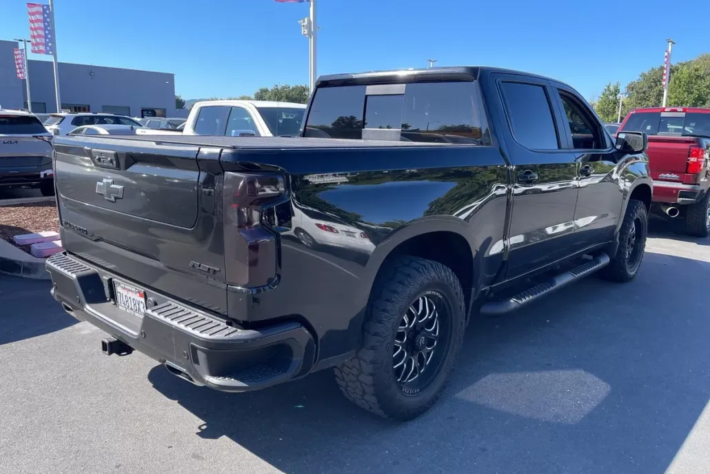 2024 Chevrolet Silverado 1500 Base photo 1