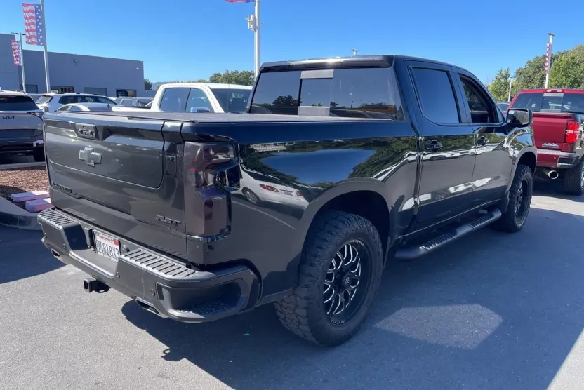 2024 Chevrolet Silverado 1500 RST photo 1