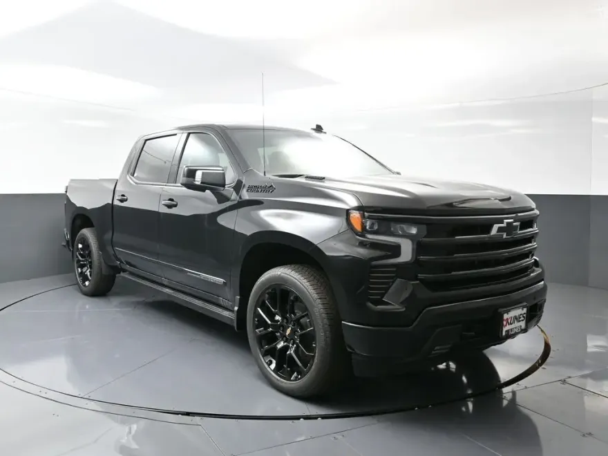 2026 Chevrolet Silverado 1500 High Country photo 1