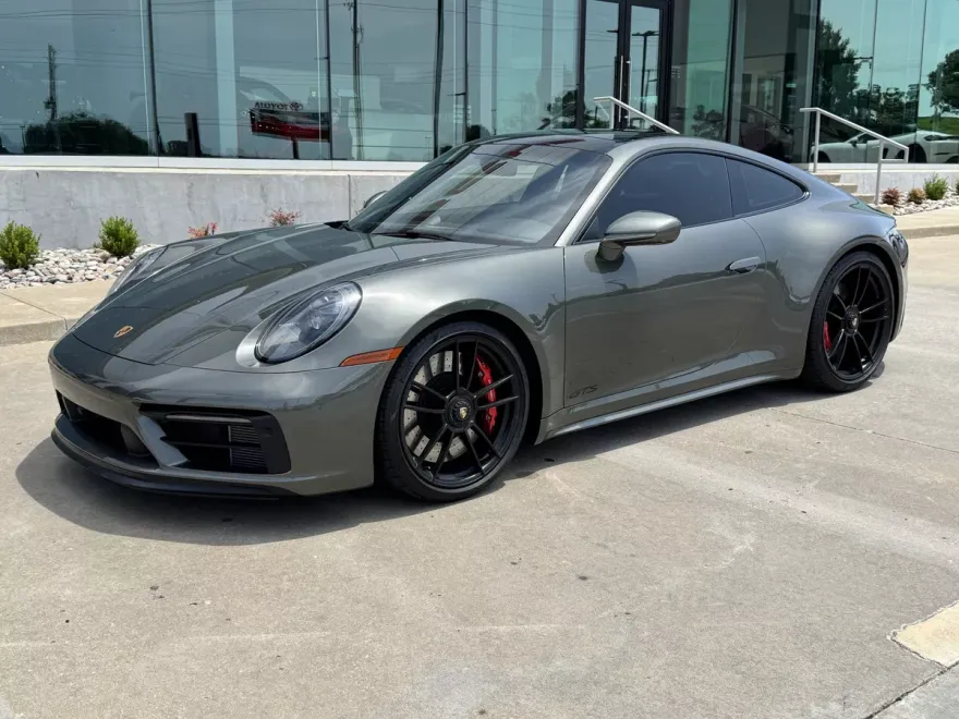 2022 Porsche 911 GTS photo 1