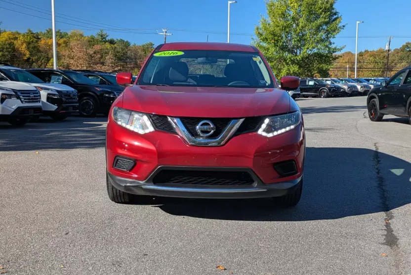 2016 Nissan Rogue S photo 1