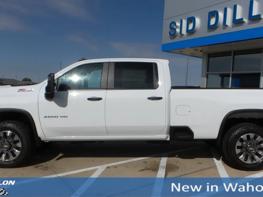 2026 Chevrolet Silverado 2500HD Custom photo 1