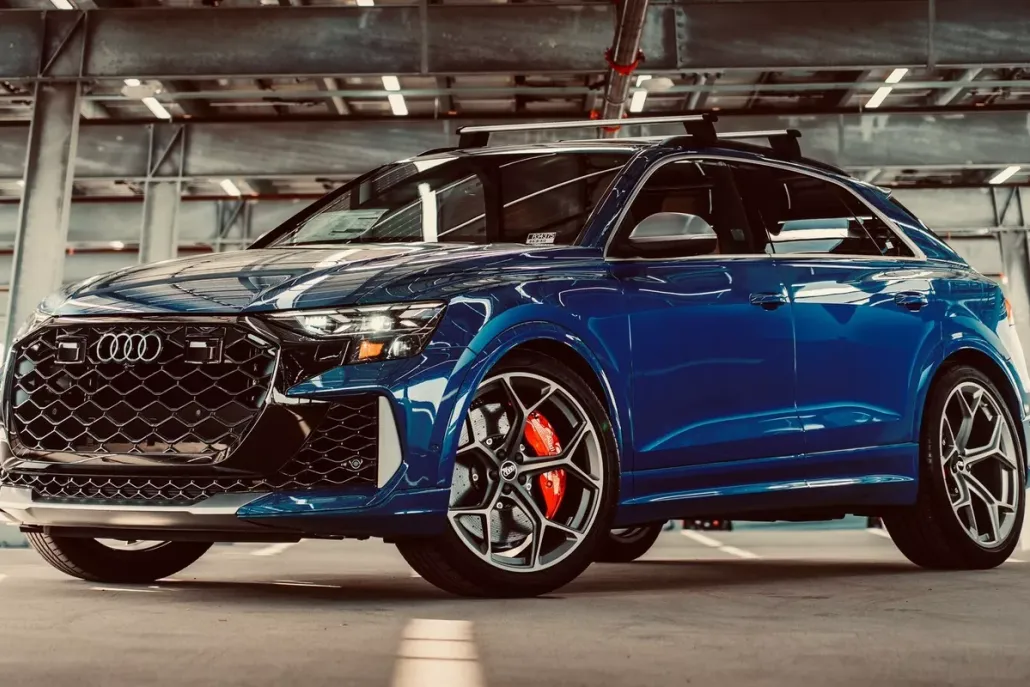 2025 Audi RS Q8 photo 1