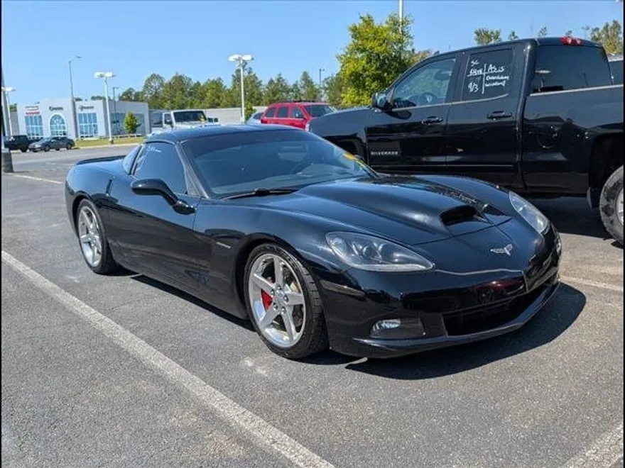 2005 Chevrolet Corvette Base Coupe photo 1