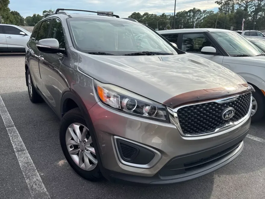 2016 Kia Sorento LX photo 1