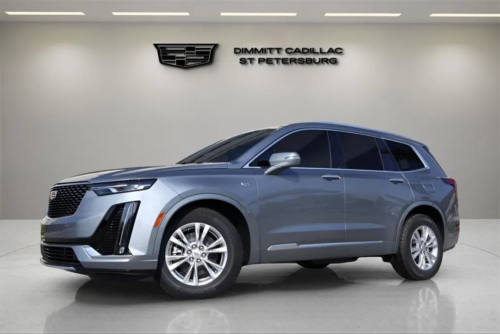 2025 Cadillac XT6 Luxury photo 1