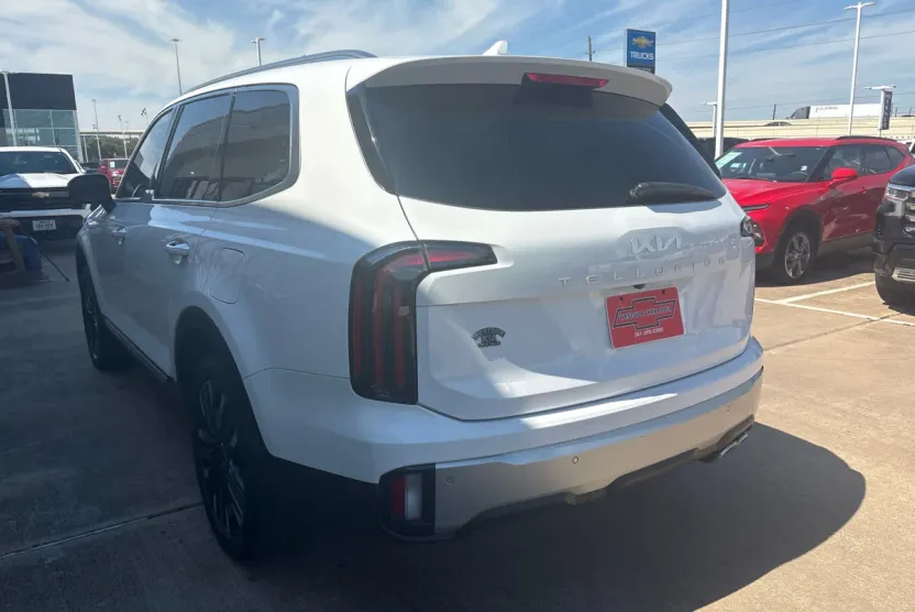 2023 Kia Telluride SX photo 1