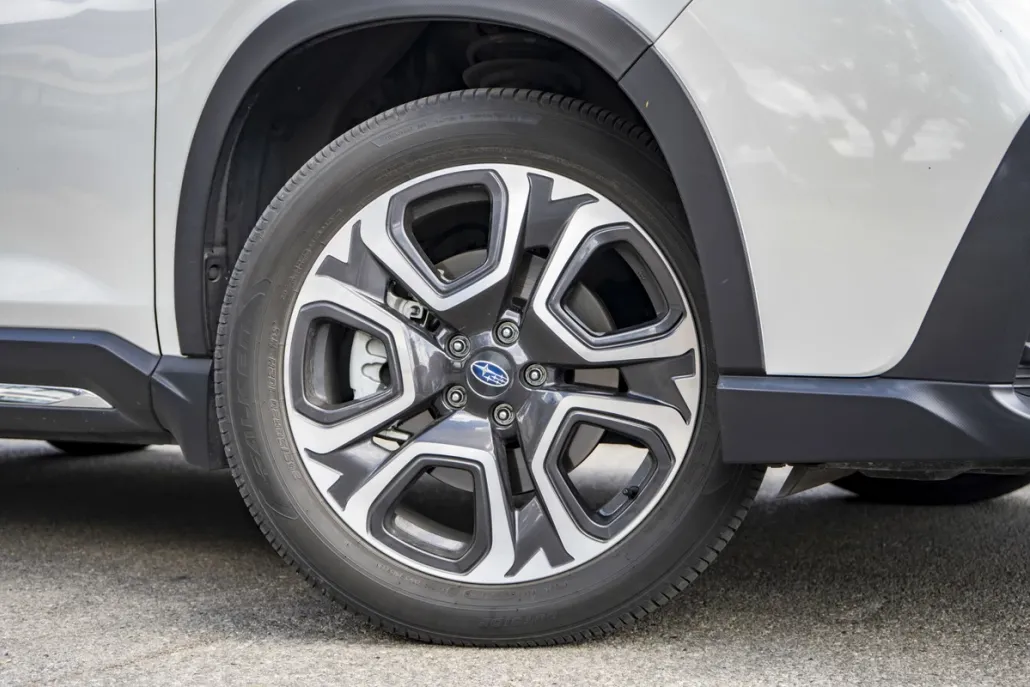 2023 Subaru Ascent Touring photo 1