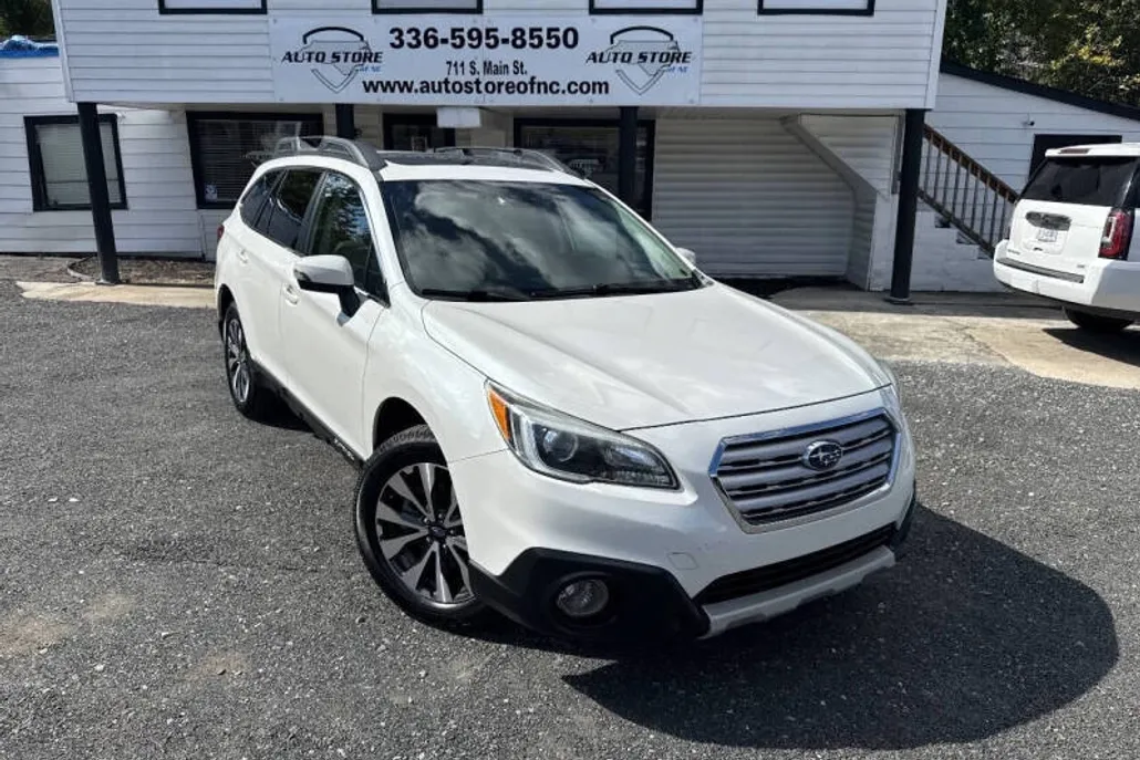 2015 Subaru Outback 2.5i Limited photo 1