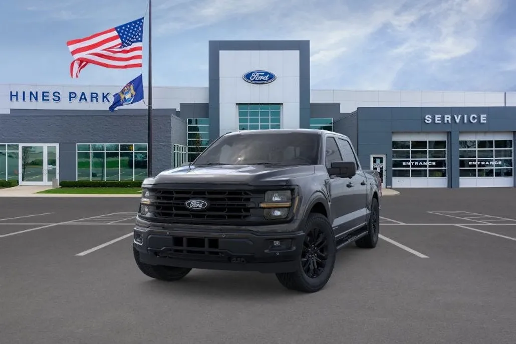 2025 Ford F-150 XLT photo 1