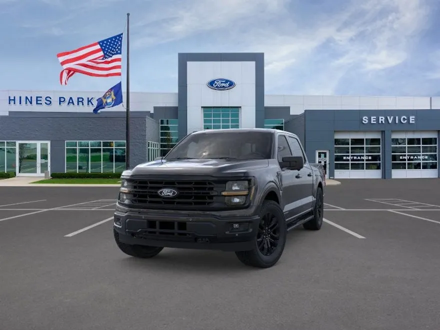 2025 Ford F-150 XLT photo 1