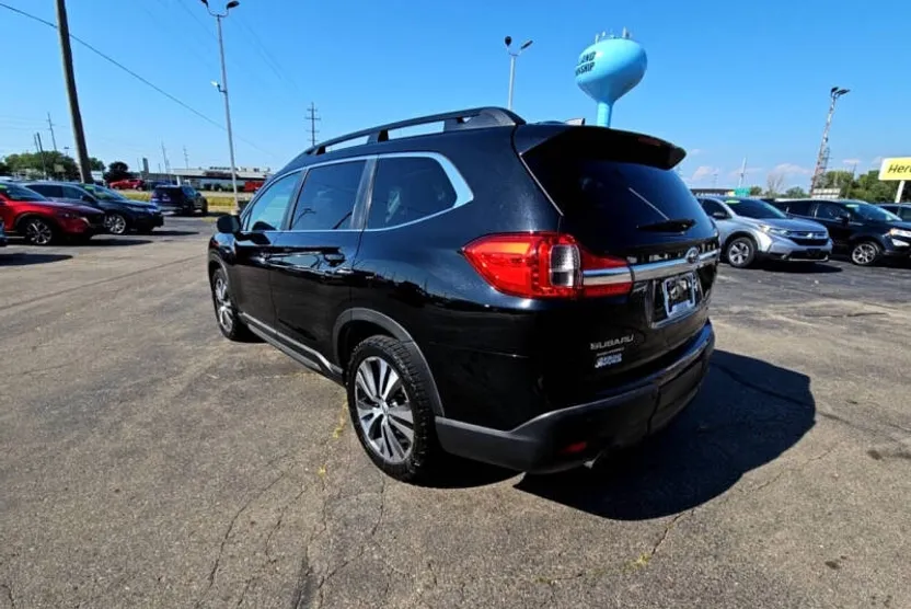 2019 Subaru Ascent Limited photo 1