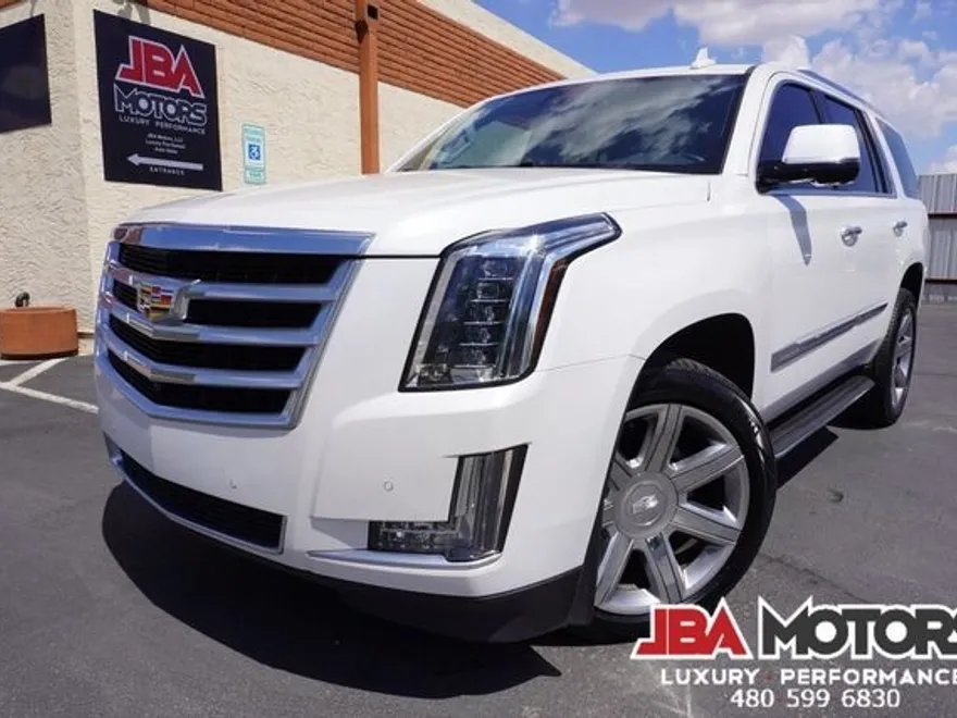2016 Cadillac Escalade Luxury photo 1