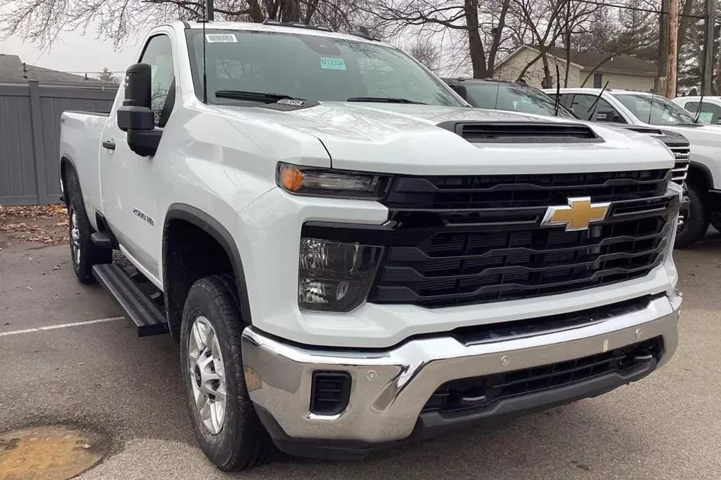 2025 Chevrolet Silverado 2500HD photo 1