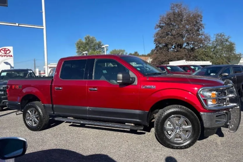 2019 Ford F-150 XLT photo 1