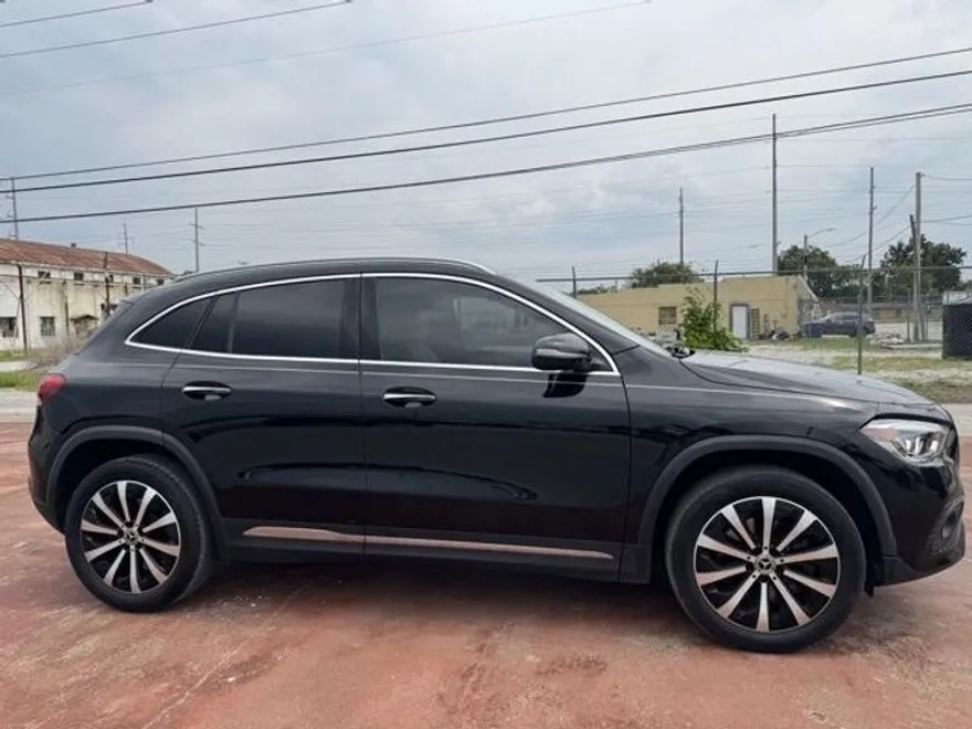 2021 Mercedes Benz GLA 250 photo 1