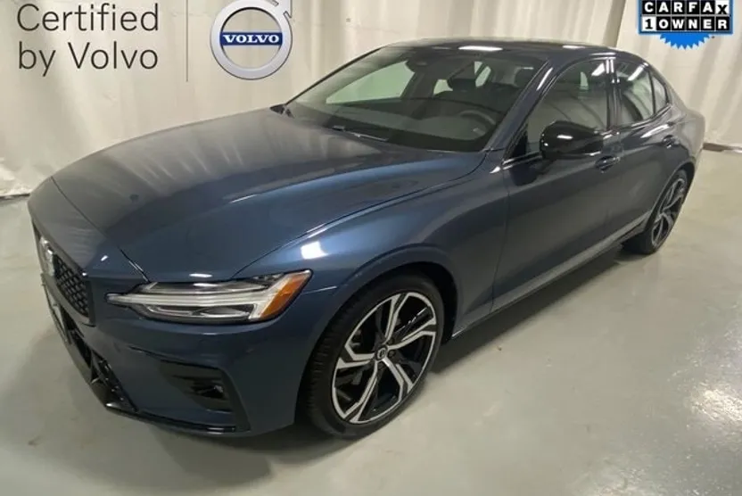 2025 Volvo S60 Core photo 1