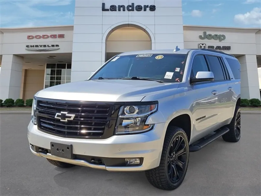 2019 Chevrolet Suburban LT photo 1