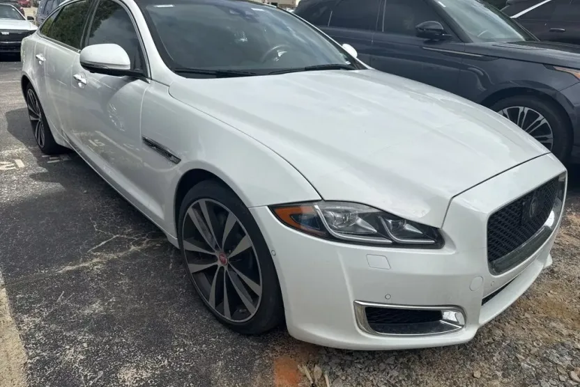 2019 Jaguar XJ XJL Portfolio photo 1