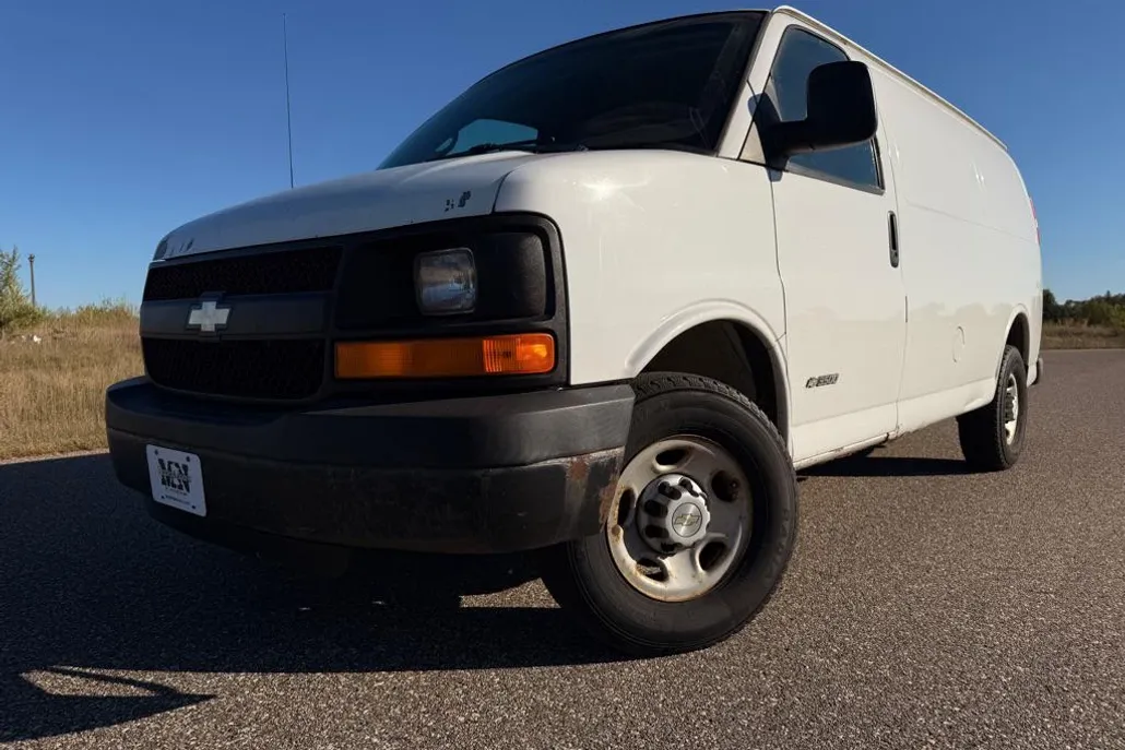 2005 Chevrolet Express 3500 photo 1