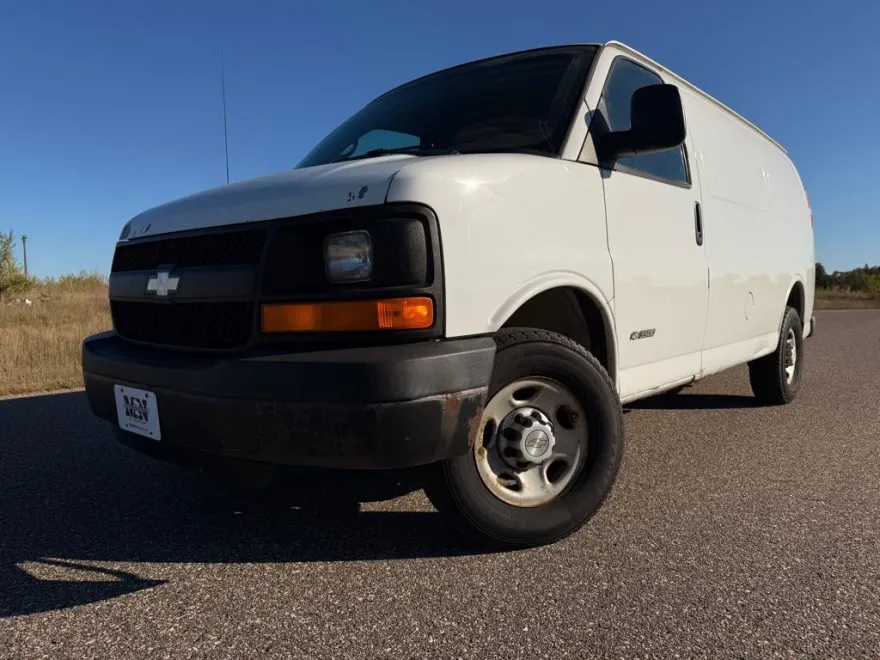 2005 Chevrolet Express 3500 photo 1