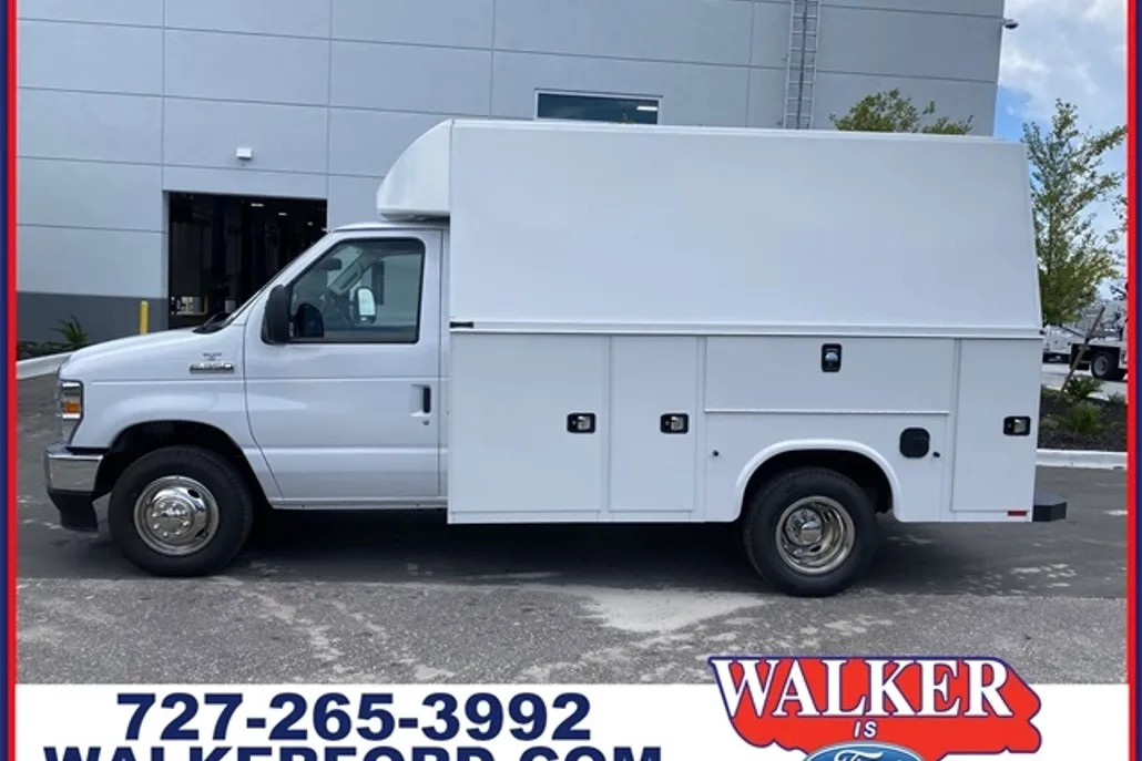 2026 Ford E-350 Base photo 1