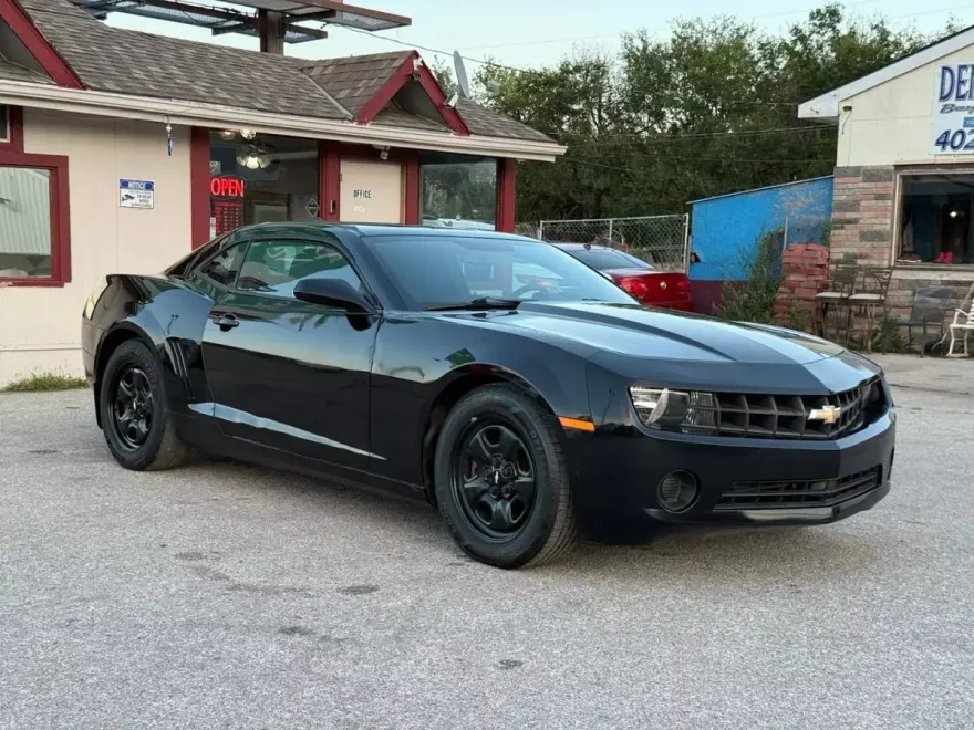 2013 Chevrolet Camaro LS Coupe photo 1