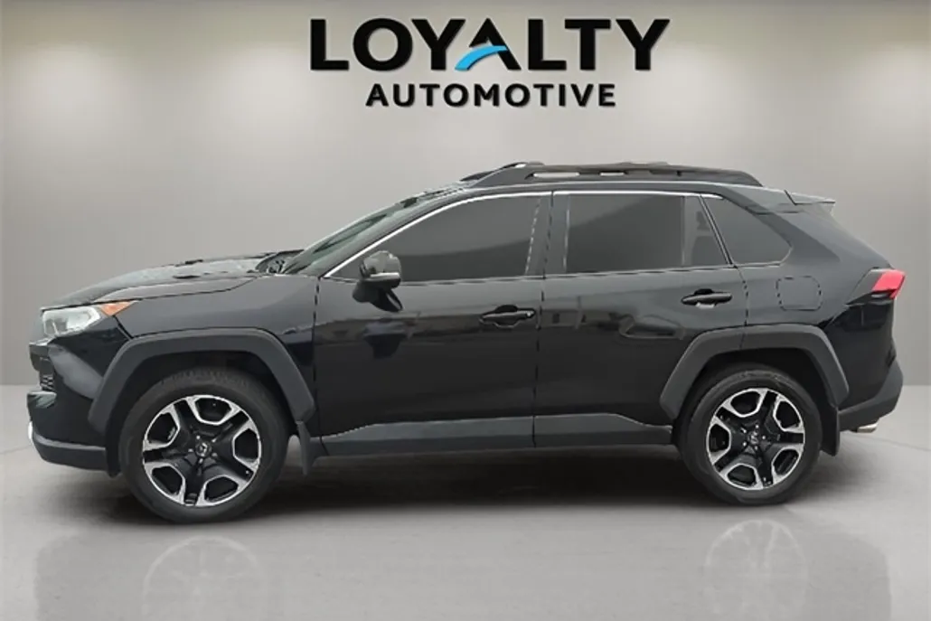 2019 Toyota RAV4 Adventure photo 1
