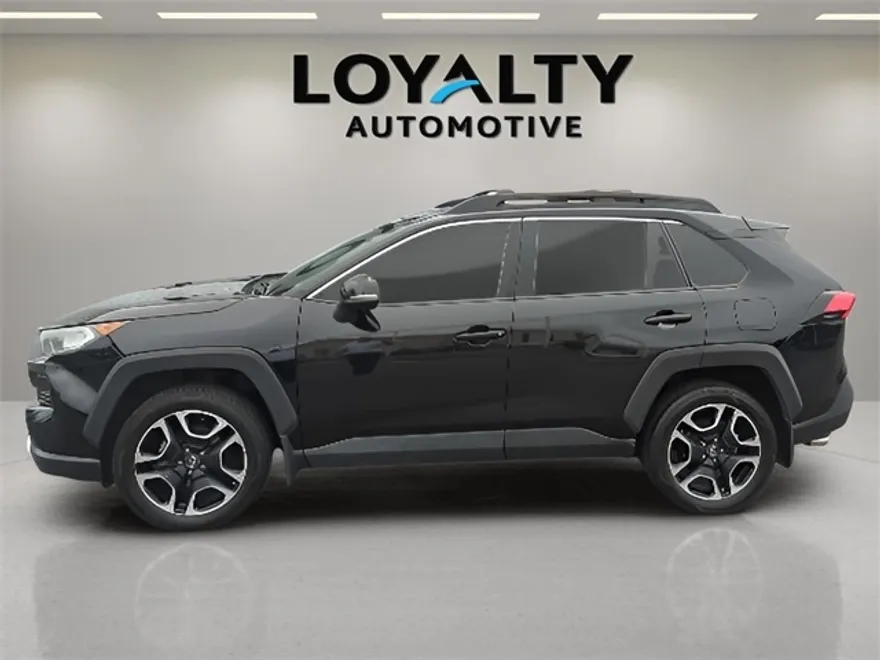 2019 Toyota RAV4 Adventure photo 1