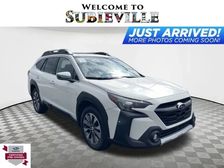 2023 Subaru Outback Touring XT photo 1