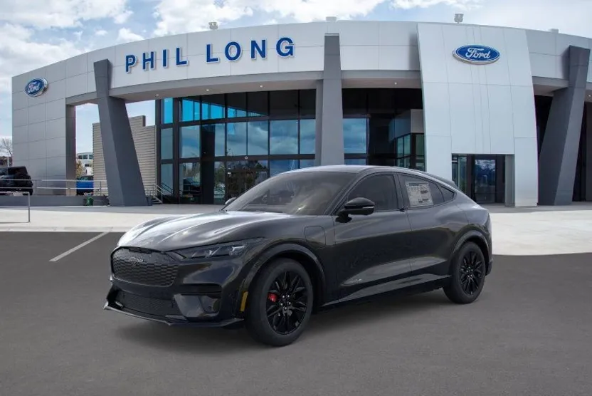 2025 Ford Mustang Mach-E Premium photo 1