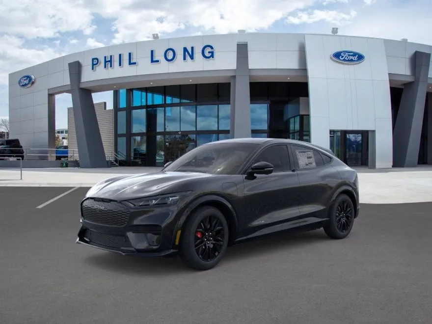 2025 Ford Mustang Mach-E Premium photo 1