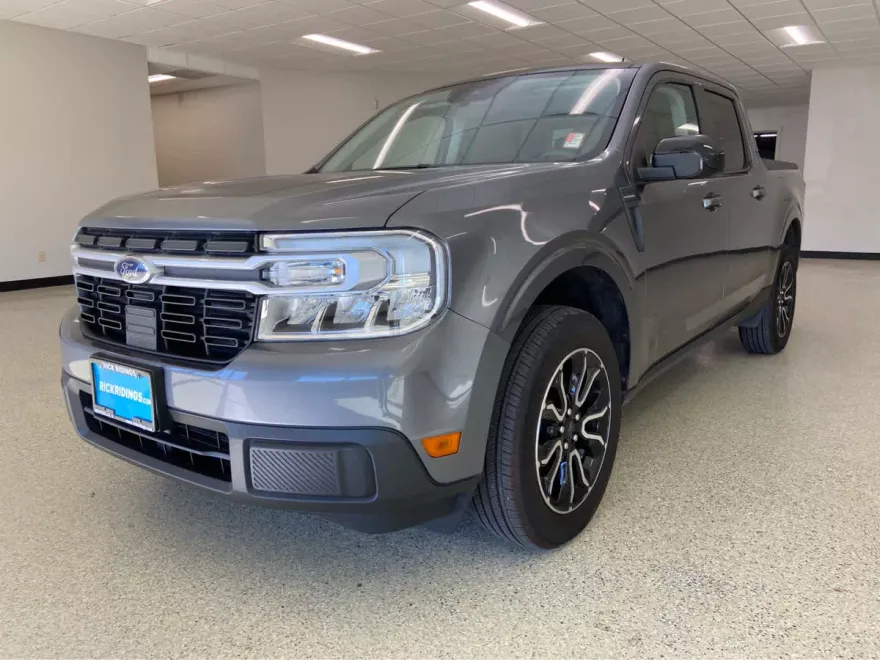 2022 Ford Maverick Lariat photo 1