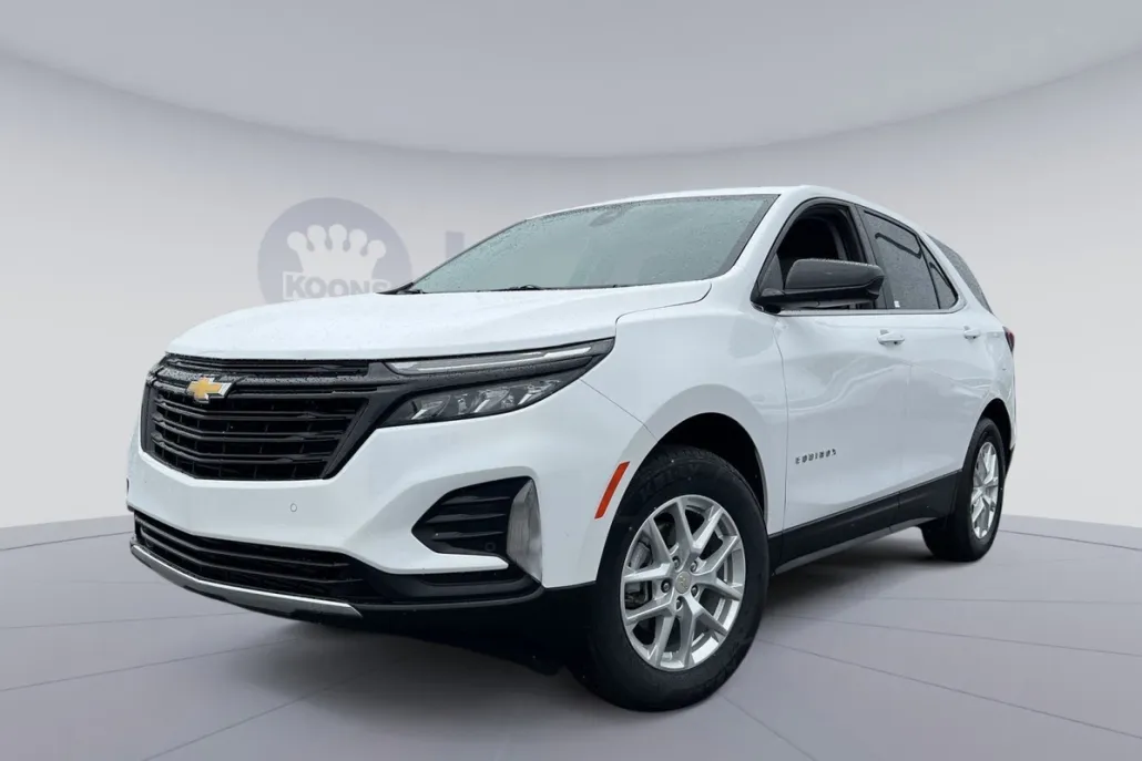 2024 Chevrolet Equinox LT photo 1